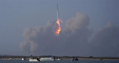 SpaceX Starship launches, explodes over Gulf of Mexico